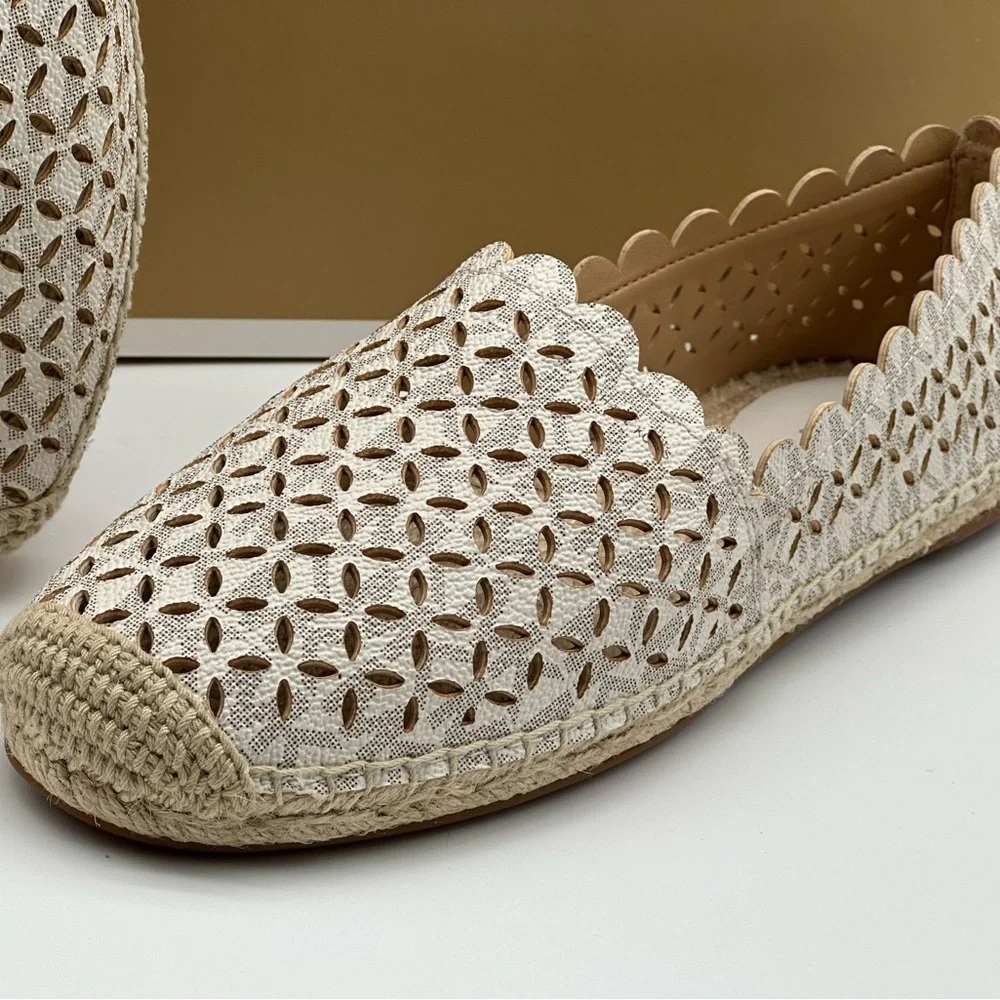Michael Kors Slip On Vanilla Espadrilles Size 9